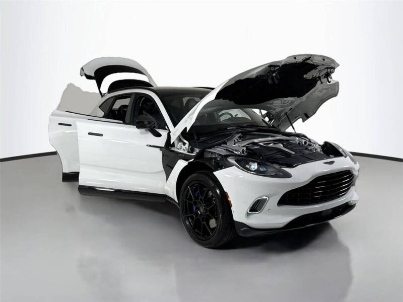 2021 Aston Martin DBX