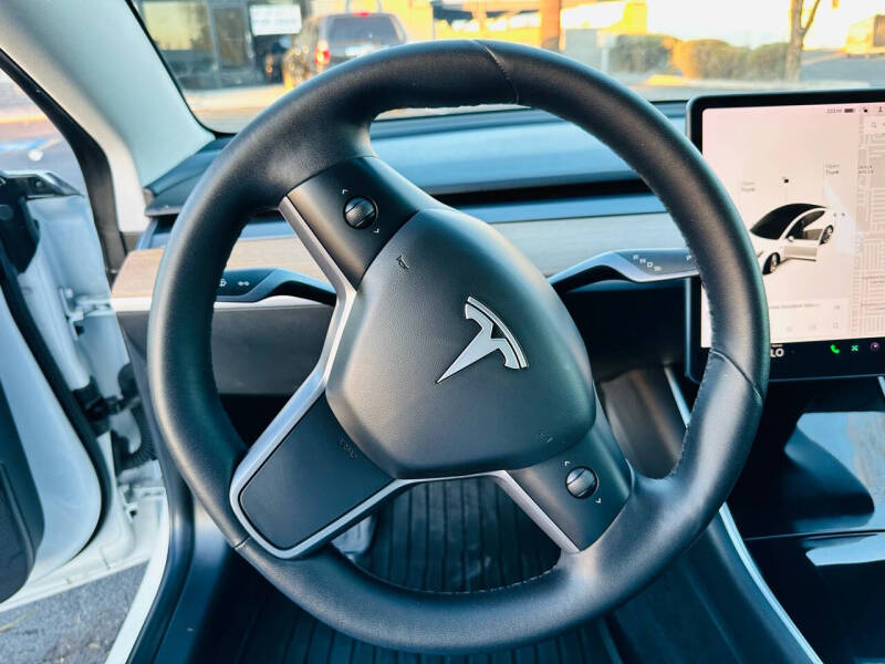 2019 Tesla Model 3 Base photo 14