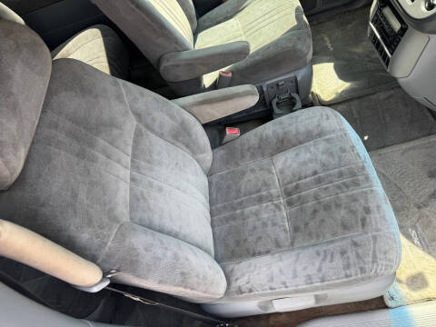 2002 Toyota Sienna LE