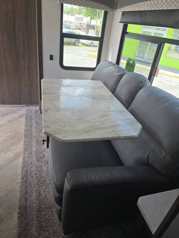 2021 Winnebago Voyage