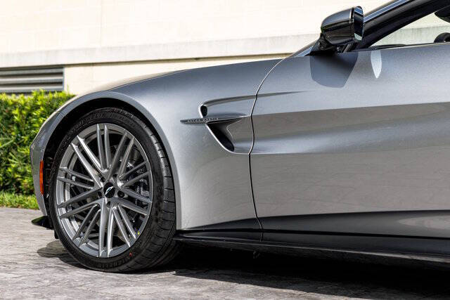 2026 Aston Martin Vantage Roadster
