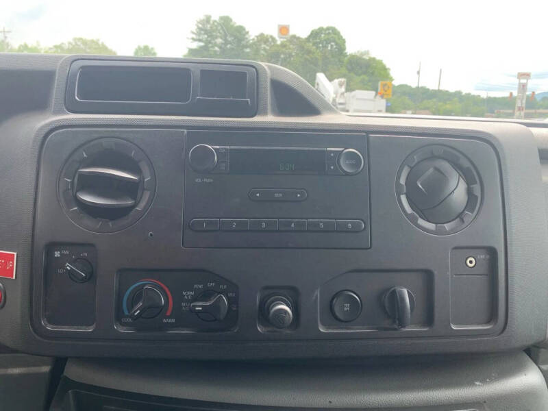 2012 Ford E-Series E-350 SD