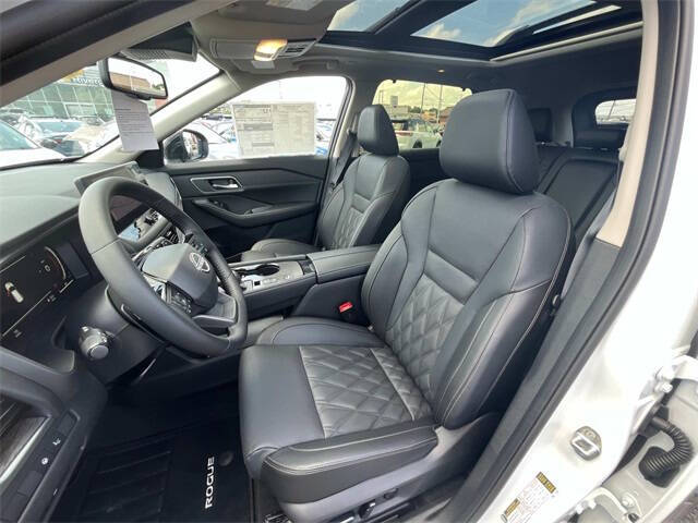 2025 Nissan Rogue Platinum