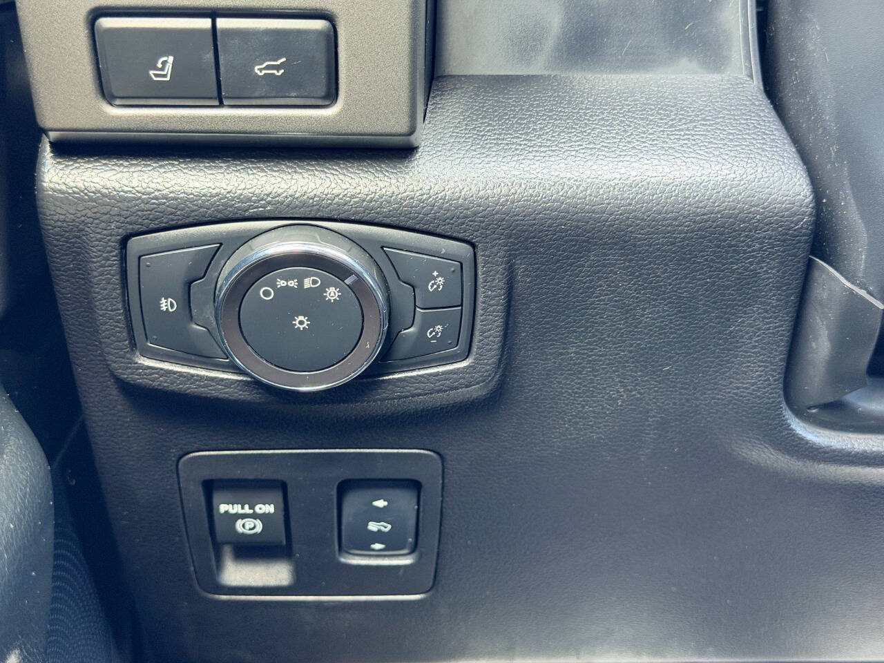 FordExpedition MAX40