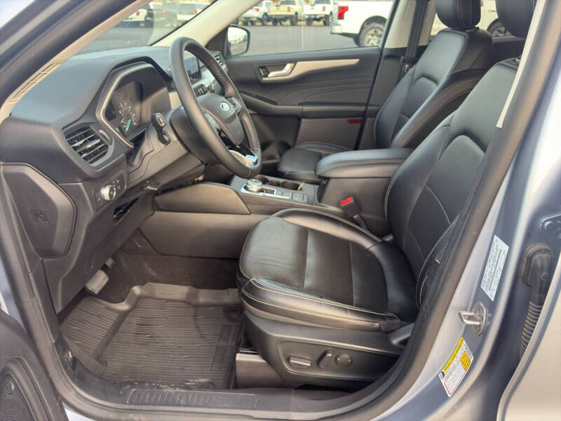 2022 Ford Escape SEL