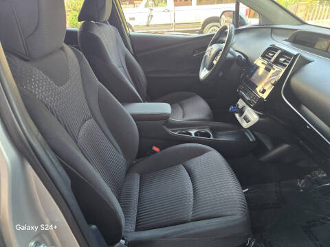 2017 Toyota Prius Two