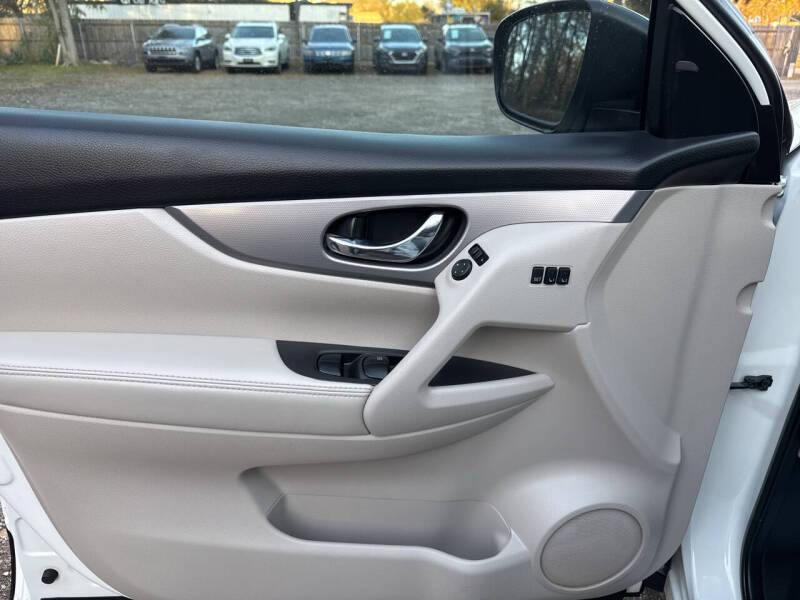 2020 Nissan Rogue Sport SV