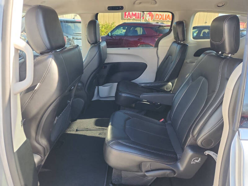 2024 Chrysler Pacifica Touring L