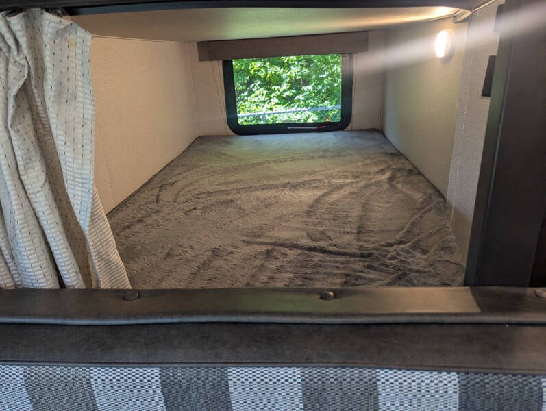 2022 Grand Design RV Transcend Xplor 261BH / 30ft