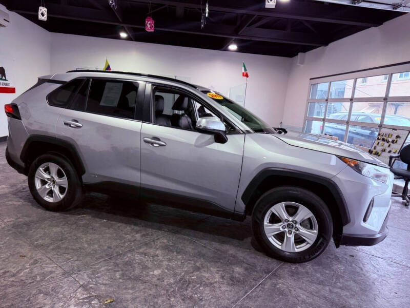 2019 Toyota RAV4 Hybrid LE