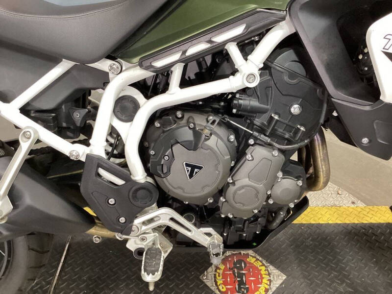 2021 Triumph Tiger 900 Rally Matte Khaki Gr