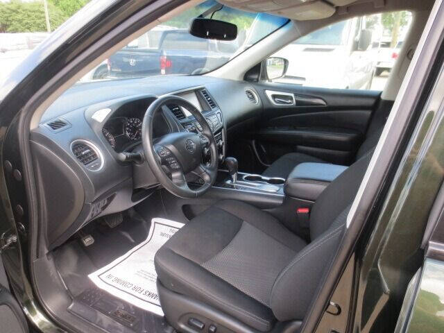 2020 Nissan Pathfinder SV