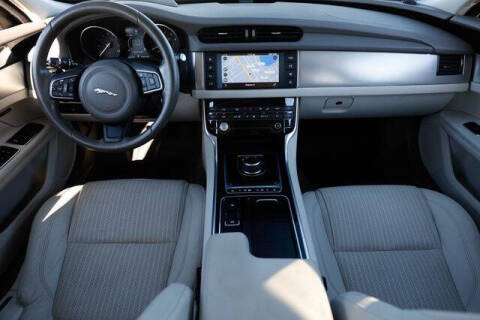 2017 Jaguar XF 35t Prestige