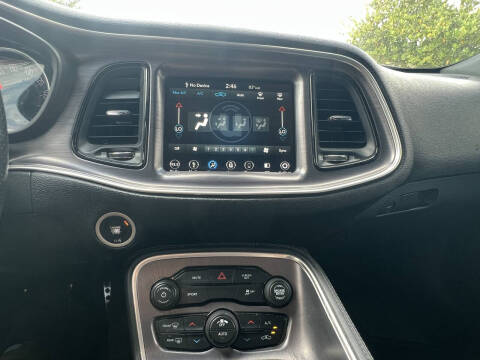 2017 Dodge Challenger SXT