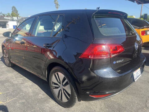 2016 Volkswagen e-Golf SE