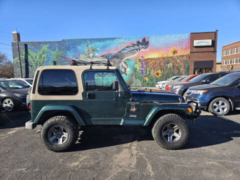 2000 Jeep Wrangler for sale at RIVERSIDE AUTO SALES in Sioux City IA