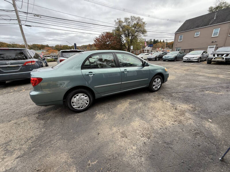 2005 Toyota Corolla LE