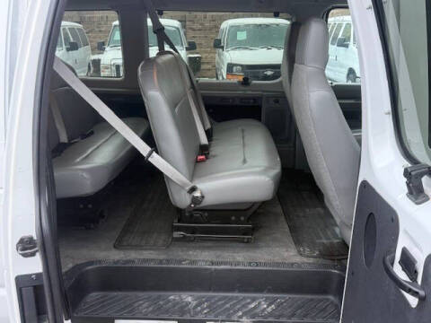 2014 Ford E-Series E-350 SD XL