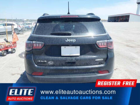 2022 Jeep Compass Latitude Lux