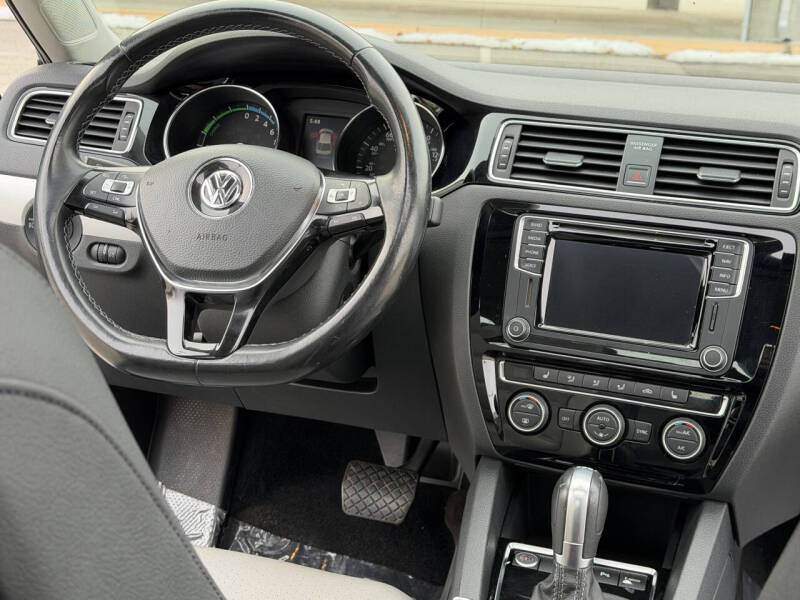 2016 Volkswagen Jetta Hybrid SEL Premium
