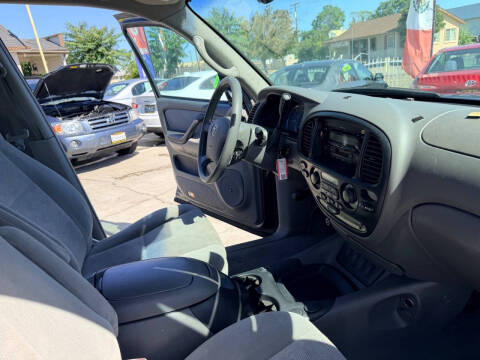 2005 Toyota Sequoia SR5