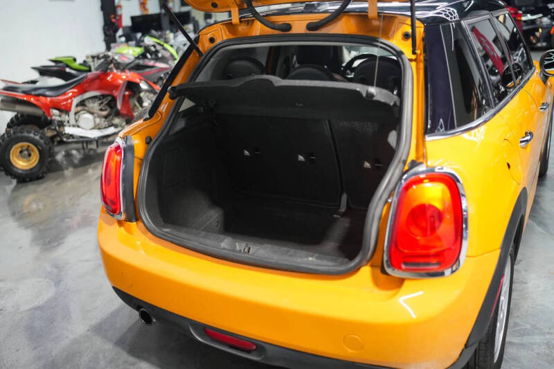 2016 MINI Hardtop 4 Door Cooper