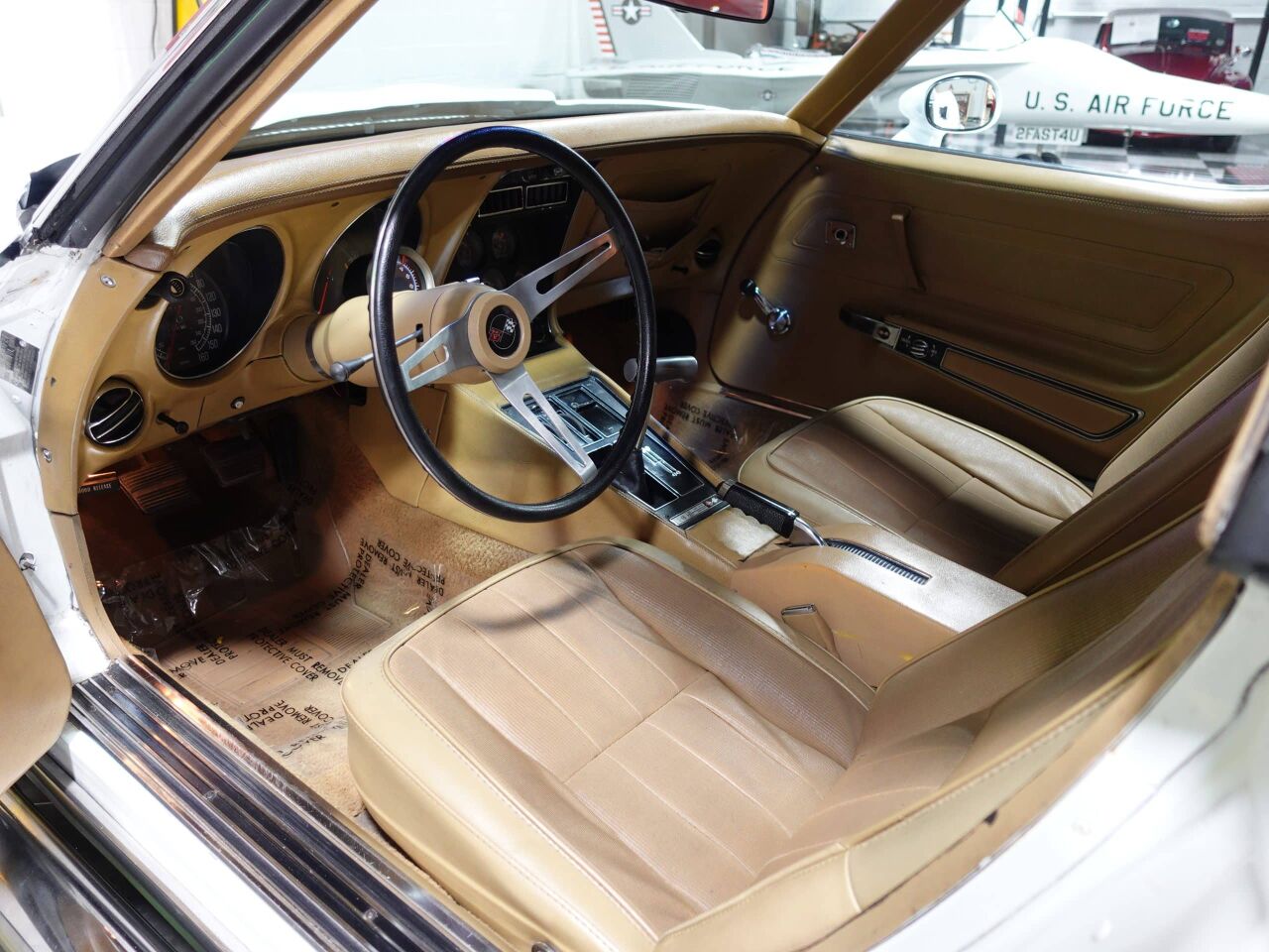 1975 Chevrolet Corvette 14