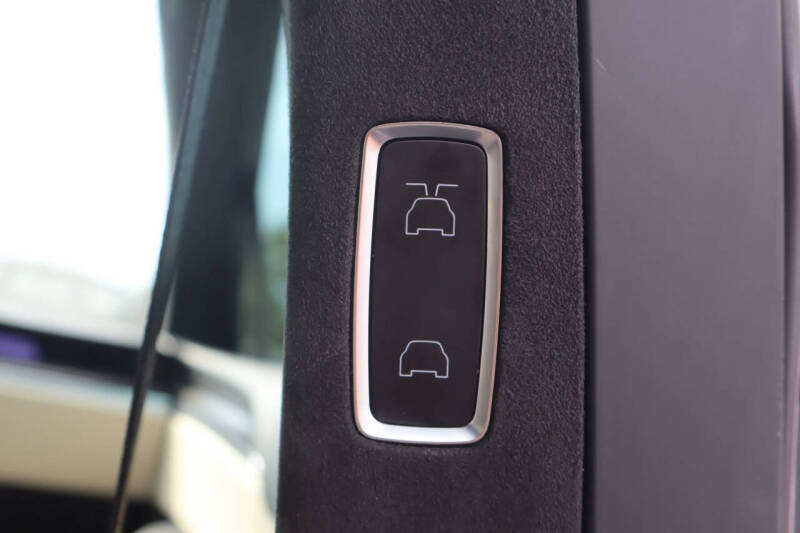 2022 Tesla Model X Plaid