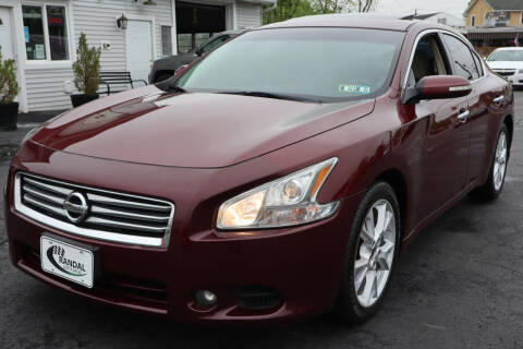 2013 nissan maxima maroon