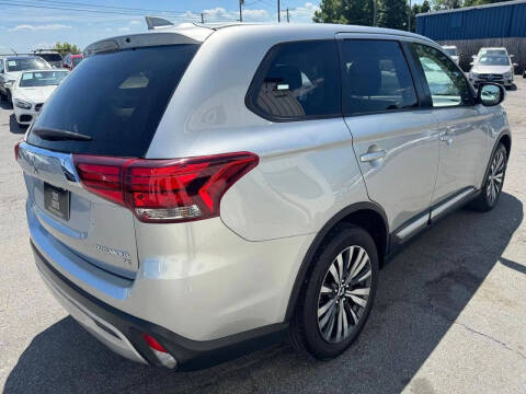 2019 Mitsubishi Outlander SE