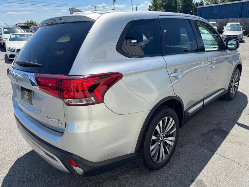 2019 Mitsubishi Outlander SE