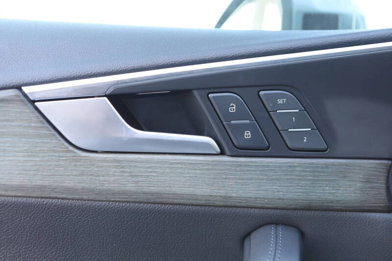 2019 Audi A4 quattro Premium Plus 45 TFSI