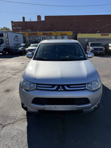 2014 Mitsubishi Outlander SE