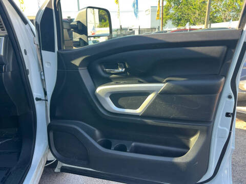 2017 Nissan Titan XD