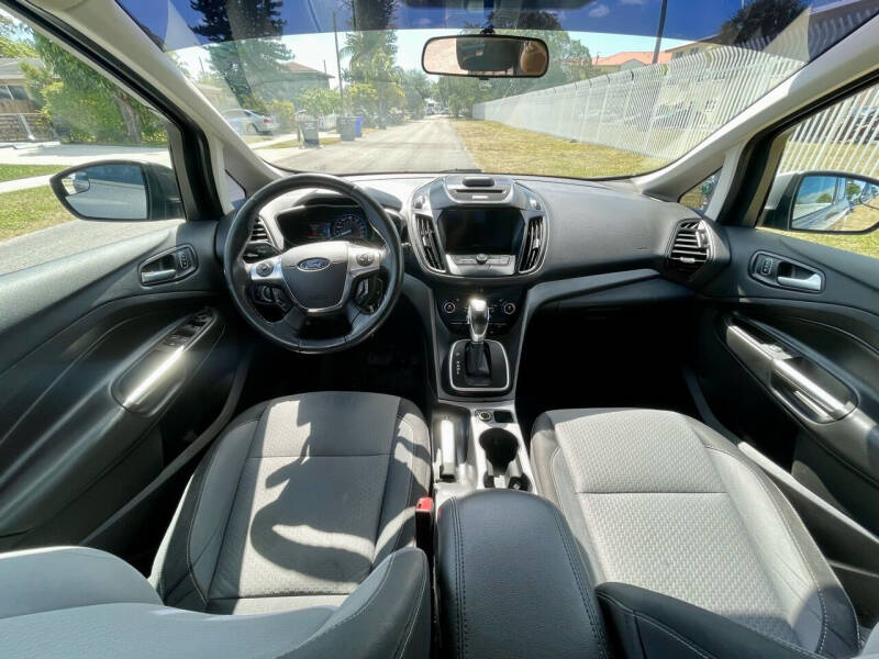 2017 Ford C-MAX Hybrid SE