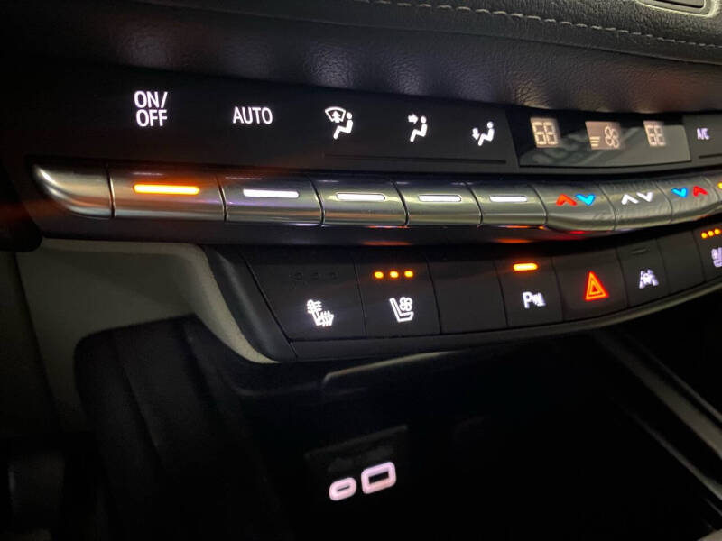 2019 Cadillac XT4 Premium Luxury