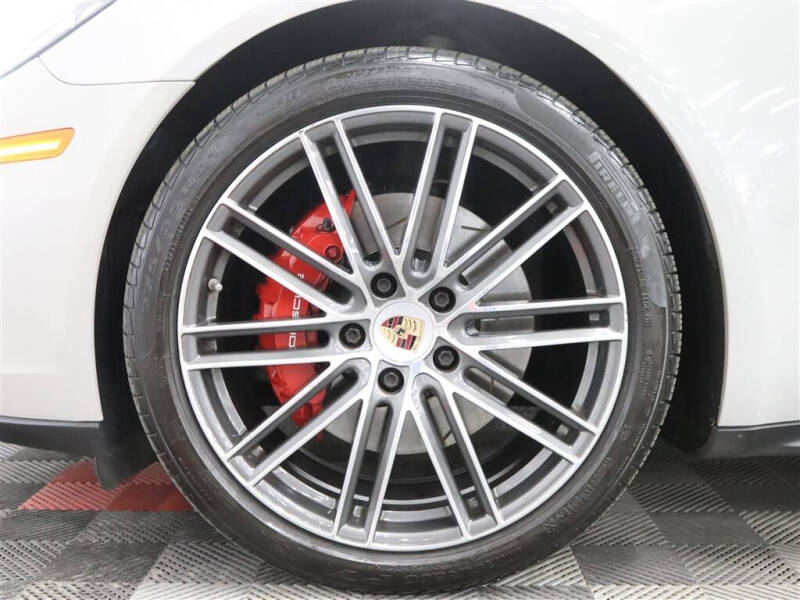 2017 Porsche Panamera 4S
