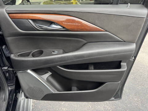 2016 Cadillac Escalade ESV Luxury Collection