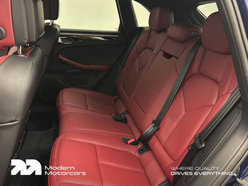 2025 Porsche Macan S