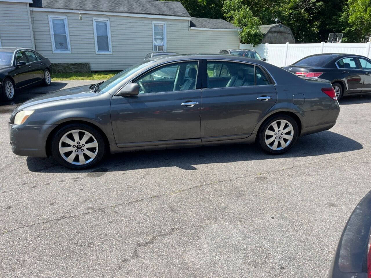 2005 Toyota Avalon for sale at Kingdom Auto Sales in Chesapeake, VA