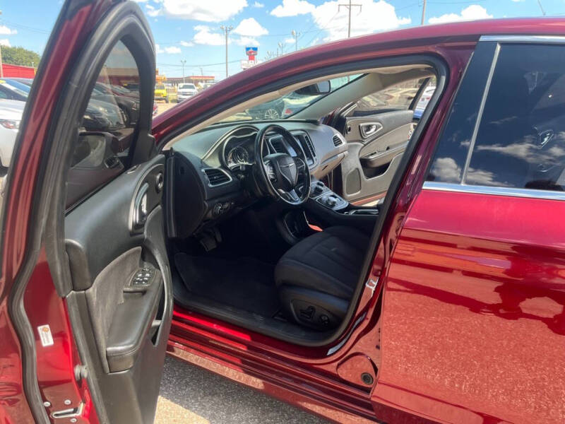 2016 Chrysler 200 Limited