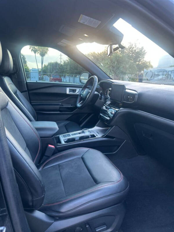 2022 Ford Explorer ST-Line