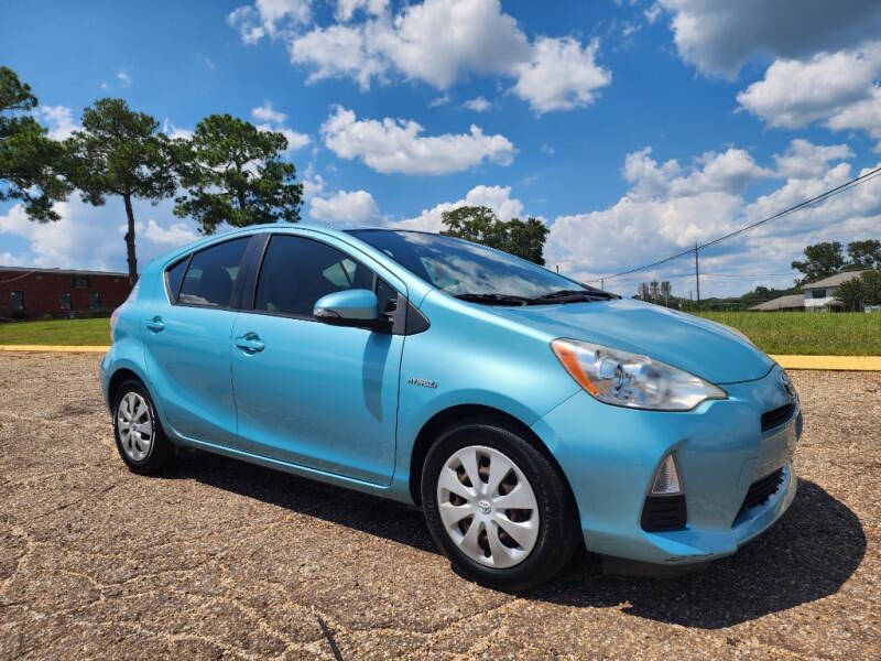 2013 Toyota Prius c null photo 5