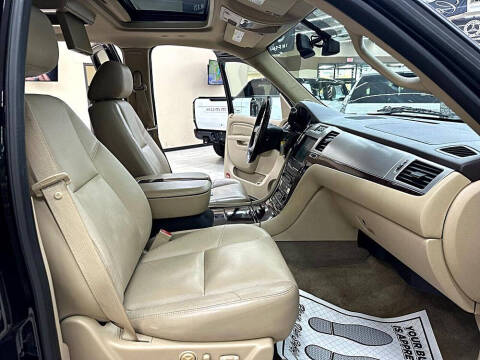 2011 Cadillac Escalade EXT Premium