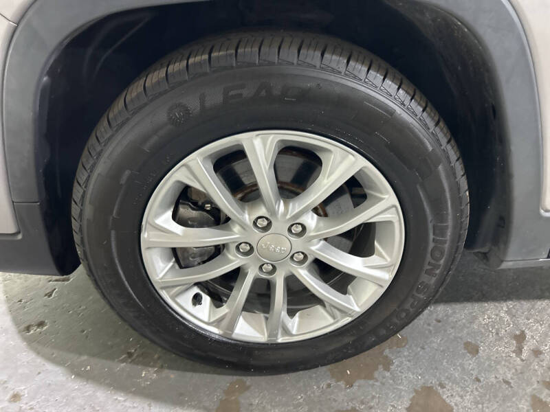 2019 Jeep Cherokee Latitude