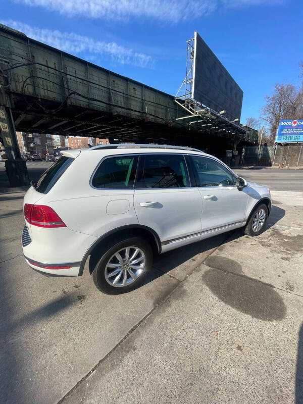 2016 Volkswagen Touareg VR6 Sport