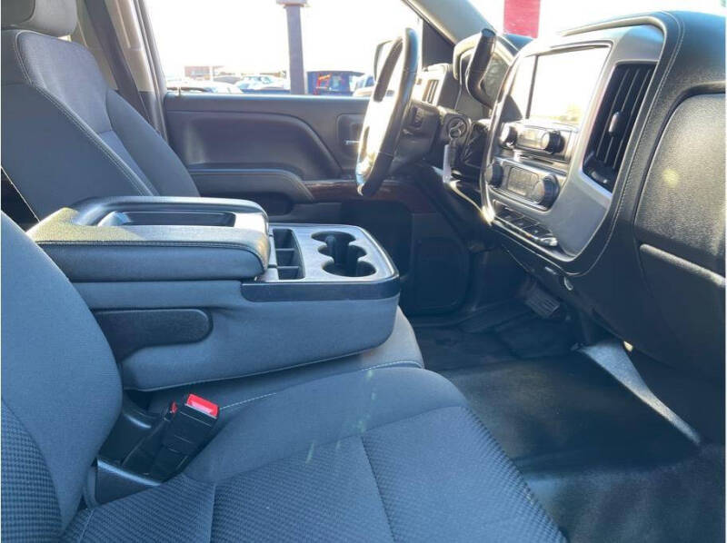 2018 GMC Sierra 1500 SLE photo 17