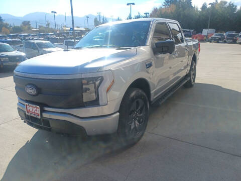 2025 Ford F-150 Lightning Flash