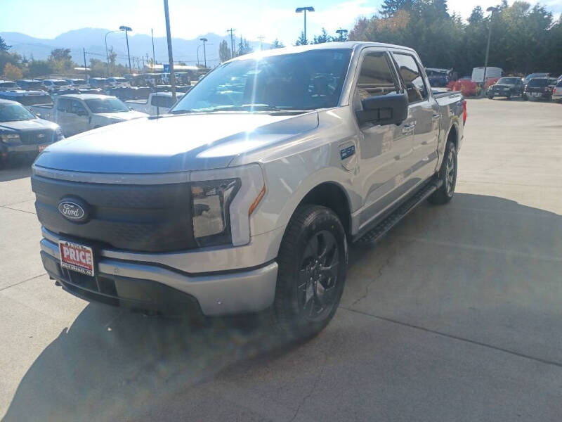 2025 Ford F-150 Lightning Flash