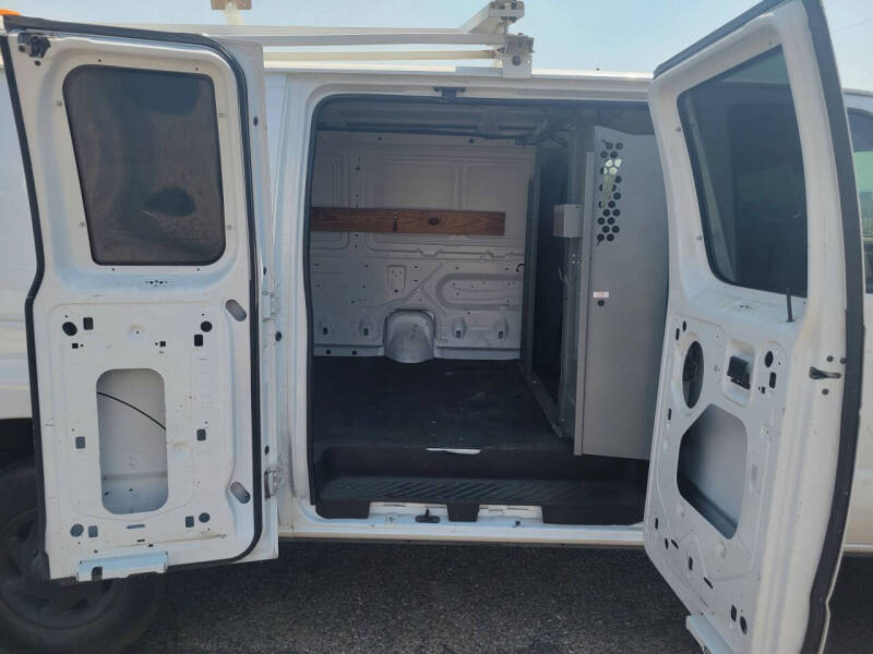 2011 Ford E-Series E-250